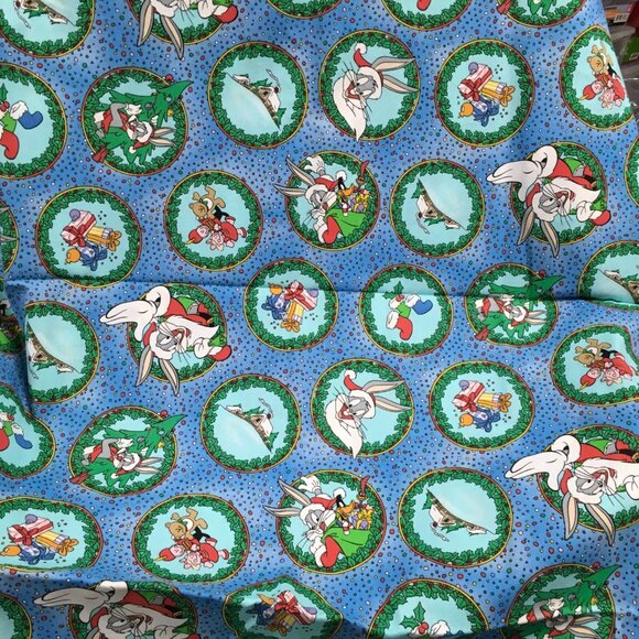 Cranston Looney Tunes Bugs Bunny Christmas Fabric Blue Green Presents 5.5 Yds - Picture 2 of 3